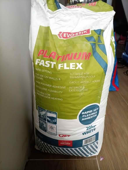 Photo of free rapid set tile adhesive (Dublin 3) #1