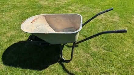 Photo of free Builders wheelbarrow (East Hendred OX12) #1