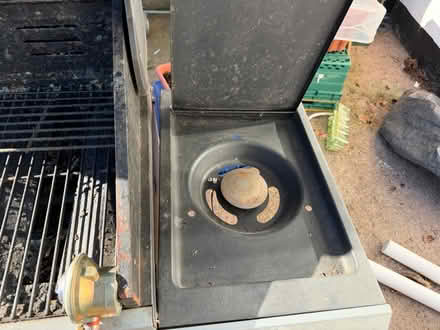 Photo of free Gas fired BBQ set (Croydon) #2