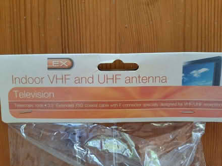 Photo of free Indoor VHF and UHF Antenna (Warsash SO31) #3