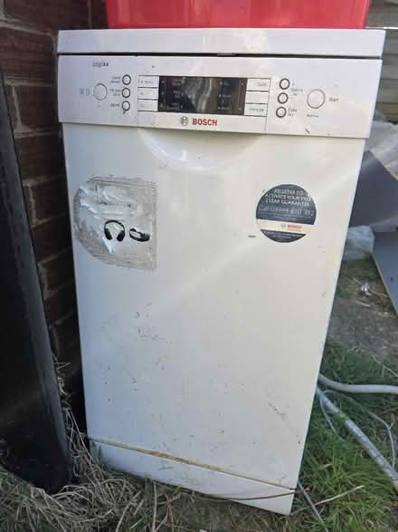Photo of free Bosch slimline dishwasher (Guildford GU1) #1