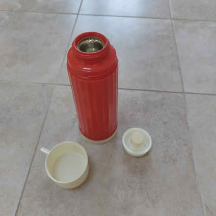 Photo of free Thermos flask (OX4 Rose Hill) #2