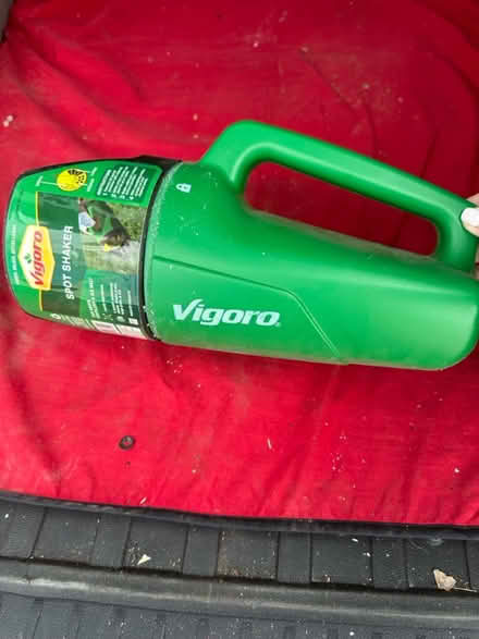 Photo of free Hand held spreader (Frederick/Longmont) #1