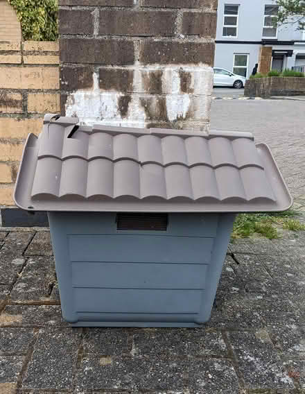 Photo of free Small Plastic Pet House (PL4 Greenbank.) #4