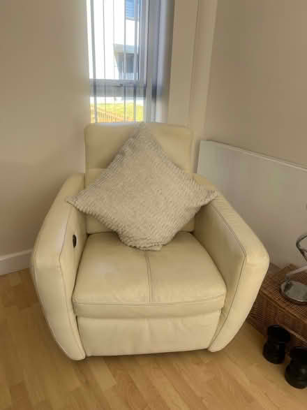 Photo of free Cream leather recliner chair (Bracknell RG12) #1