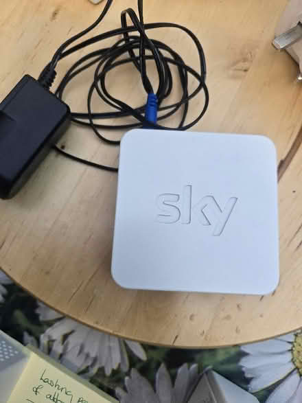 Photo of free White sky booster box (Chapeltown S35) #1