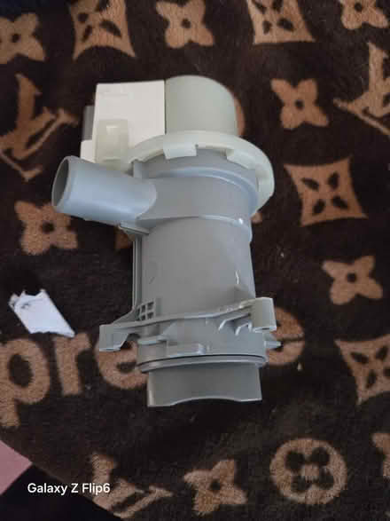 Photo of free Somthing in a box new (Erith DA8) #2