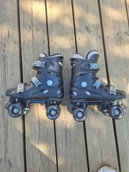 Photo of free Roller skates size 4 UK 37 EU (hemel hempstead) #2