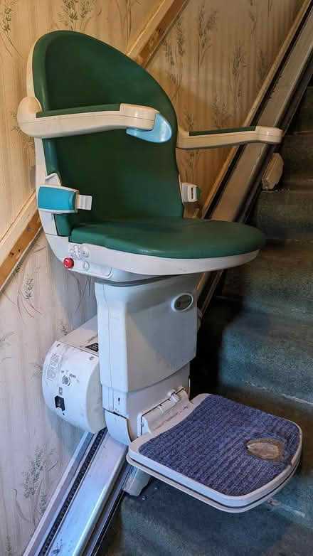 Photo of free Stairlift - fully working (Hurst Hill WV14) #3