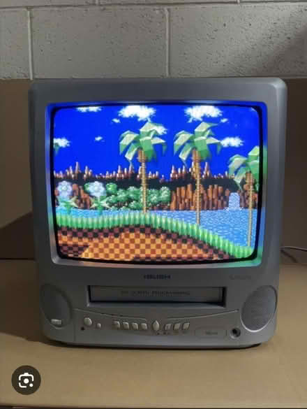 Photo of CRT TV/VhS combo or vhs player (Markfield LE67) #1