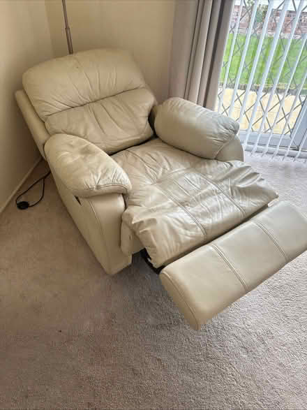 Photo of free Cream Leather Recliner Chair (Coven Heath WV10) #4