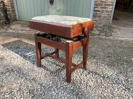 Photo of free Adjustable piano stool (Obley SY7) #2
