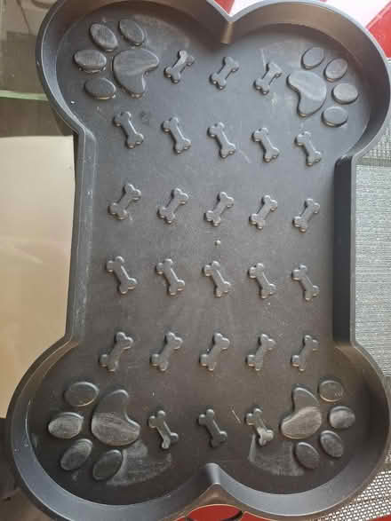 Photo of free Dog tray (S14 Gleadless Valley) #1