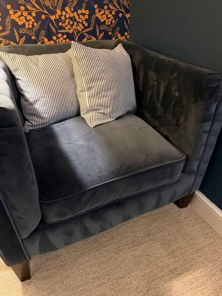 Photo of free Armchair (Silver Spring (off of E.Wayne)) #1