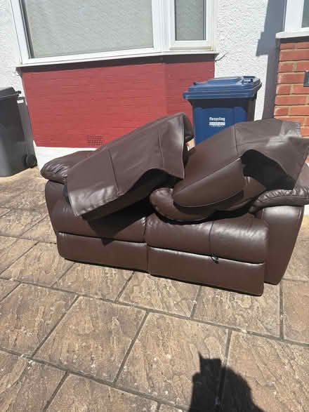 Photo of free Sofa (Friern Barnet N20) #1