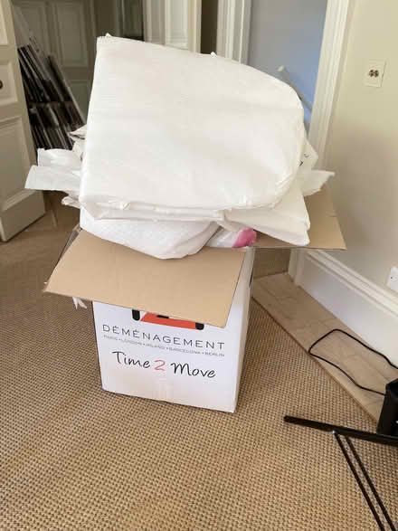 Photo of free Moving boxes and packing materials (Sloane Square SW1X) #1