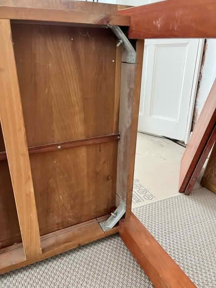 Photo of free Extendable Habitat table (Bloomfield BA2) #3