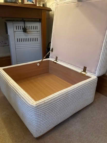 Photo of free Cream footstool with storage (Wandsworth Common SW17) #1