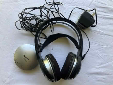 Photo of free Panasonic wireless headphones (Wollaton NG8) #1