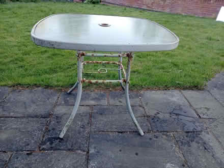 Photo of free Glass top table (Darley Abbey DE22) #1