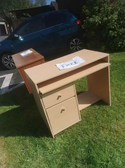 Photo of free Computer Desk (Allestree DE22) #1