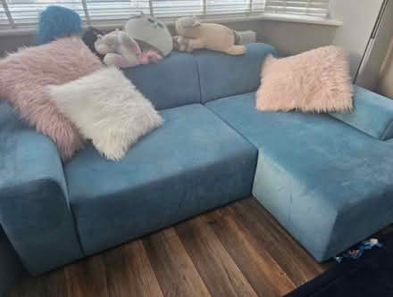 Photo of free Large blue sectional sofa (Eastwick KT23) #1