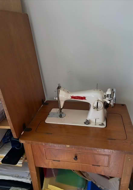 Photo of free Old sewing machine (SW15) #1