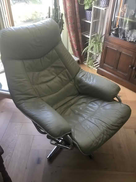 Photo of free leather chair and foot stool (Putney SW15 5 DH) #1