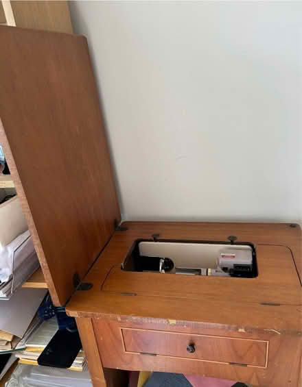 Photo of free Old sewing machine (SW15) #2
