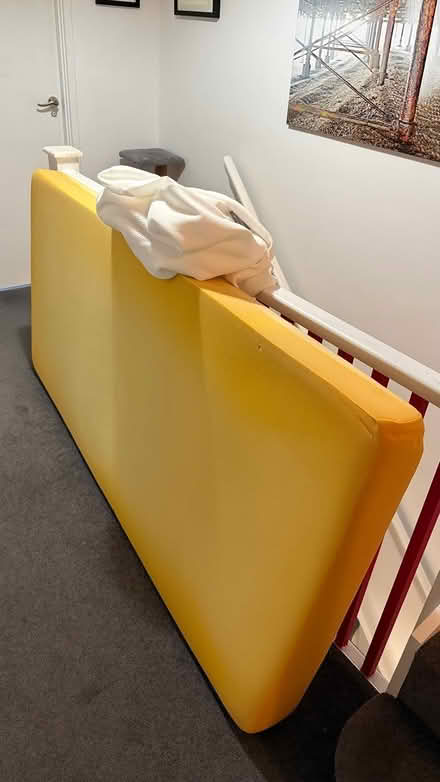 Photo of free Foam single mattress (Brentford TW8 near station) #1