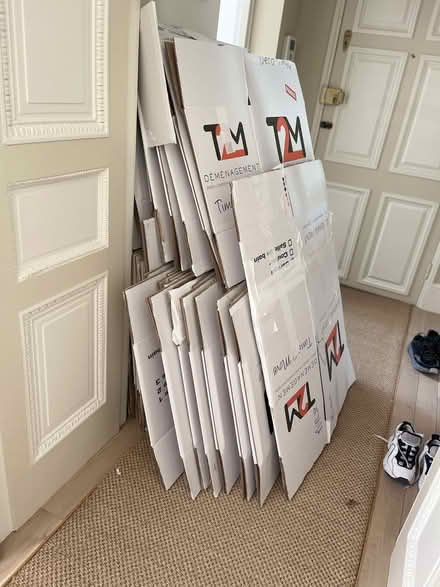 Photo of free Moving boxes and packing materials (Sloane Square SW1X) #2