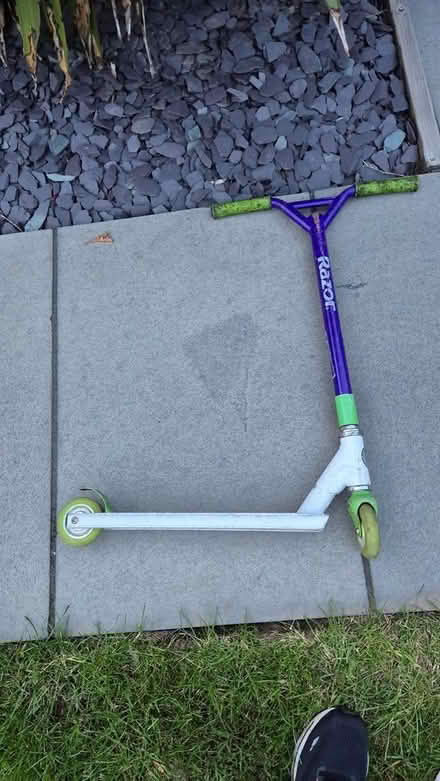Photo of free Kids Razor Stunt Scooter (Darley Abbey DE22) #1