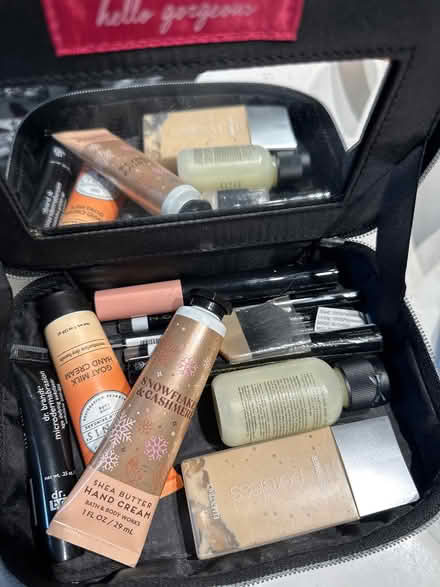 Photo of free Misc stuff (by arundel mills) #1