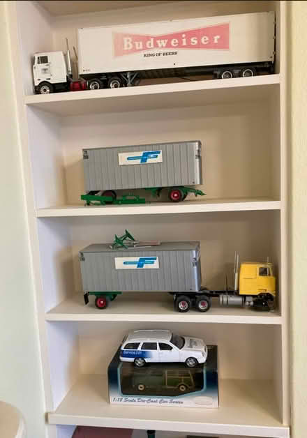 Photo of free 1/24 Model lorries with trailers and 1/18 model cars (Ravelston EH4) #1