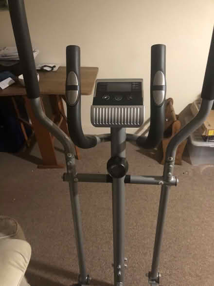 Photo of free elliptical crosstrainer (bedale DL8) #2