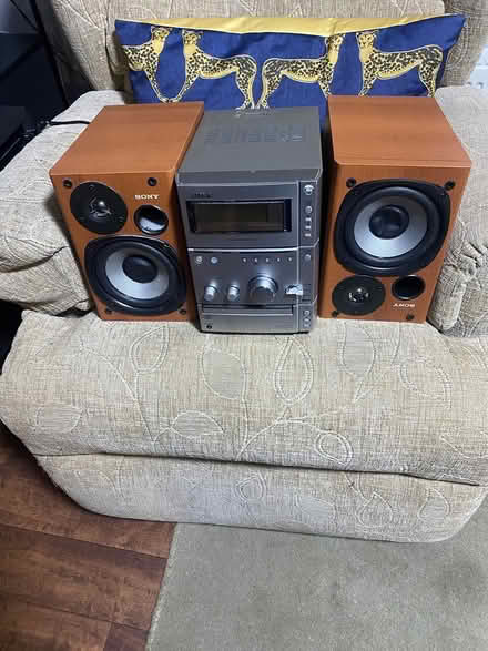 Photo of free Small sterio (Bilborough Nottingham NG8) #1