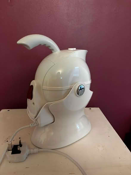 Photo of free Uccello kettle for limited mobility/sight impaired (Far Bletchley MK3) #4
