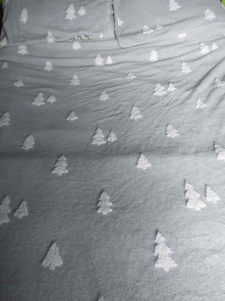 Photo of free Fleece king size bedding (Wrose BD2) #1