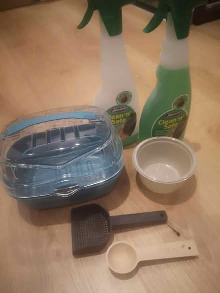 Photo of free Small animal setup (Isle of Dogs E14) #4