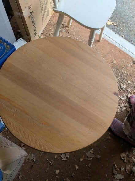 Photo of free Pine table (Barnards green WR14 3) #1