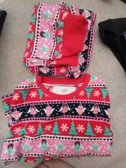 Photo of free Girls clothes (RG6) #1