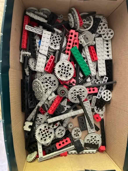 Photo of free Small amount of technical lego (Oxlease AL10) #1