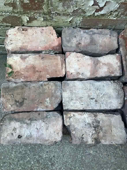 Photo of free 118 reclaimed bricks (Sydenham SE23) #3