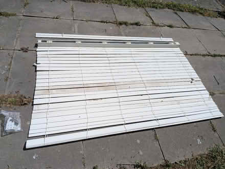 Photo of free White Horizontal Blinds (Davington Hill ME13) #1