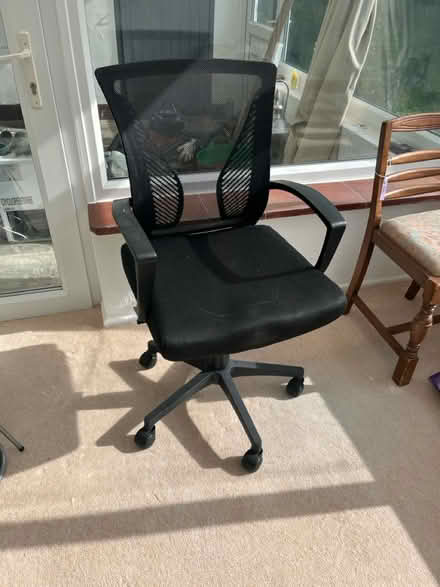 Photo of free Desk chair (Solihull, b928hy) #1