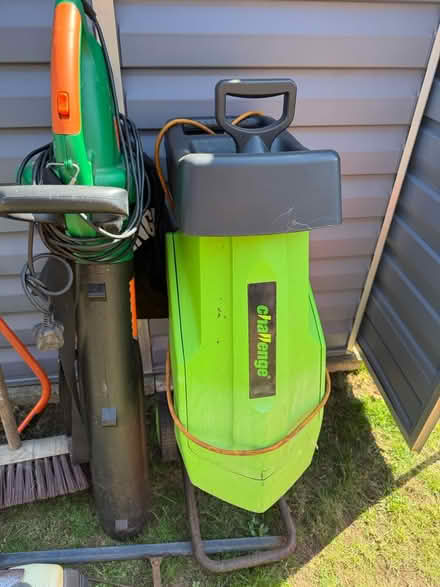 Photo of free Shredder and vacuum-blower (Hunstanton) #1