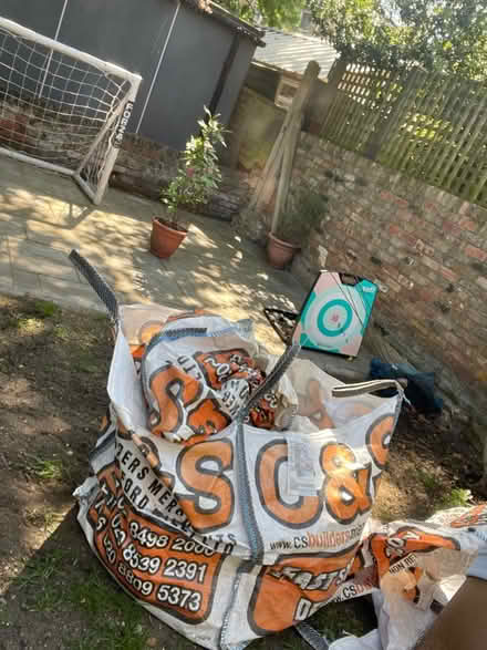 Photo of free Empty one ton sand bags (Stoke Newington N16) #1