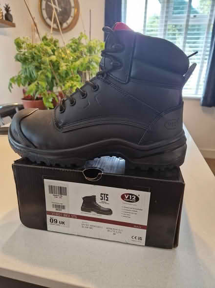 Photo of free Safety workboots (Windsor SL4) #1
