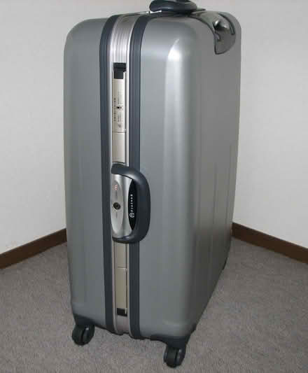 Photo of Suitcase, 4 wheels, hard cover (Seven Kings IG1) #1