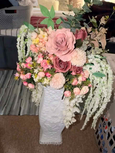 Photo of free Flowers in vase (Heywood) #2